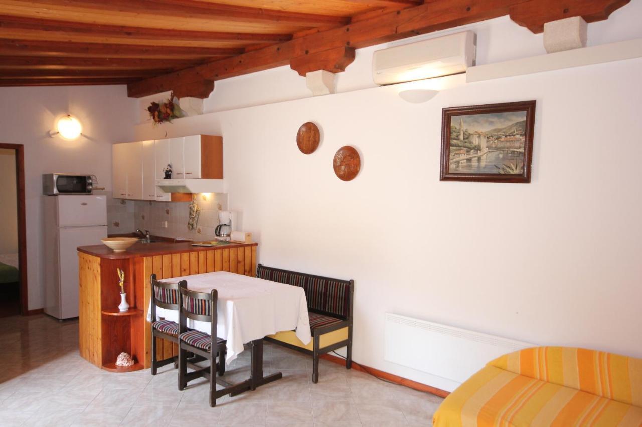 Apartments With A Parking Space Veli Losinj, Losinj - 8029 Veli Lošinj Exterior foto