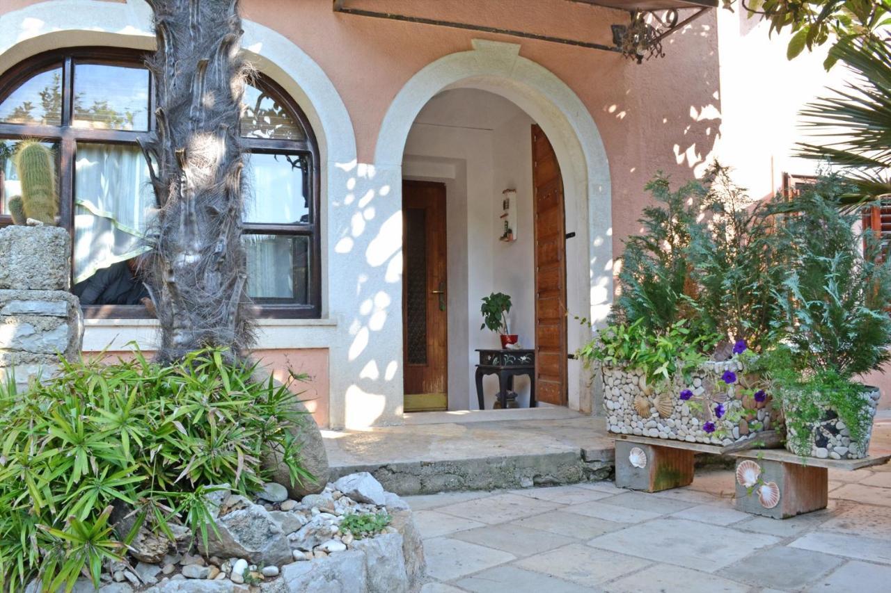 Apartments With A Parking Space Veli Losinj, Losinj - 8029 Veli Lošinj Exterior foto